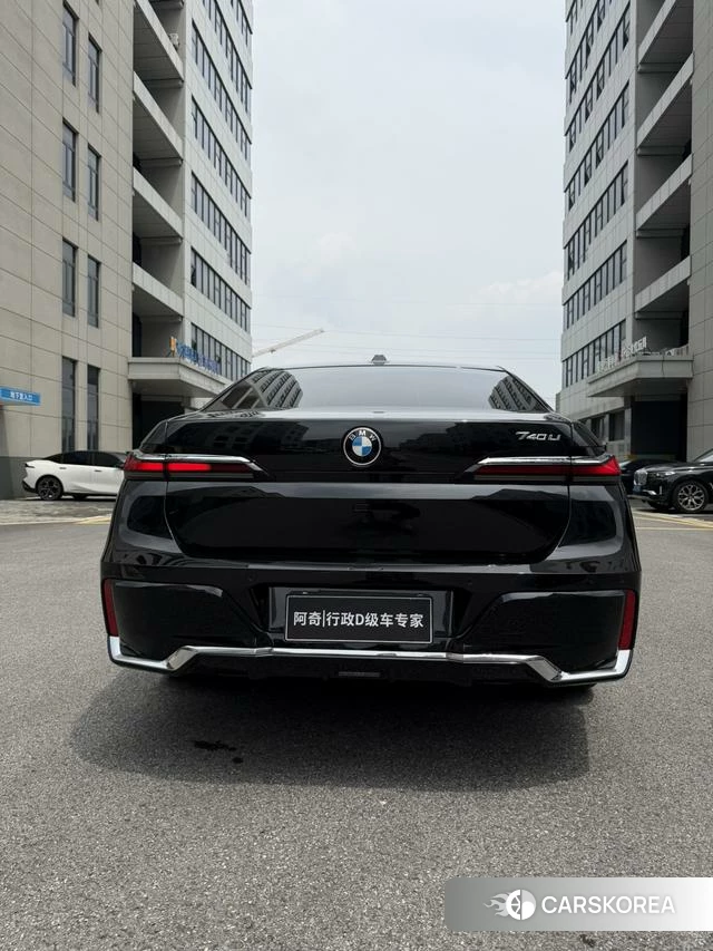 BMW 7 series 2023 Черный из Китая, фото 4