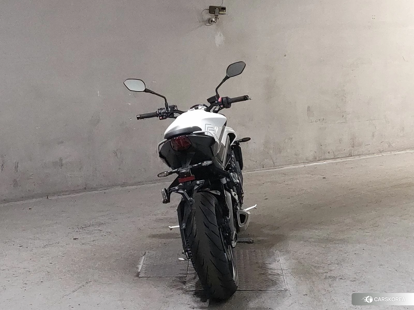 Triumph STREET TRIPLE R 2025 из Японии, фото 2