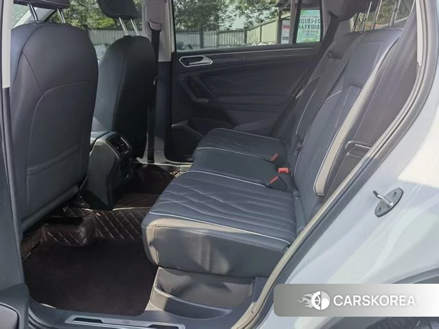 Volkswagen Tiguan L id 4275655 из Китая 7