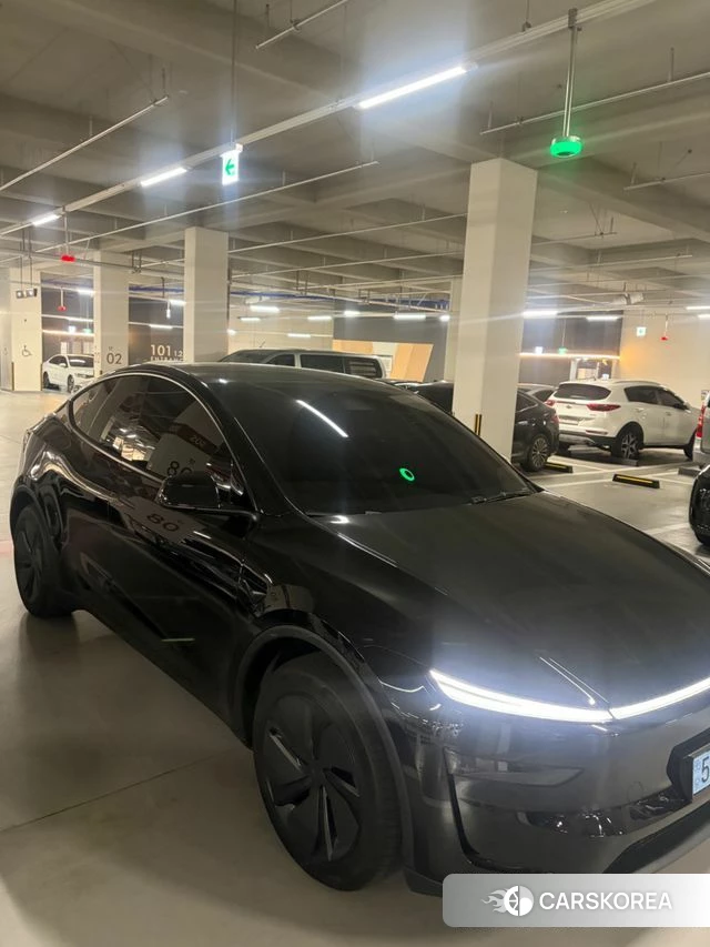 Tesla Model Y 2025 Черный из Кореи, фото 4