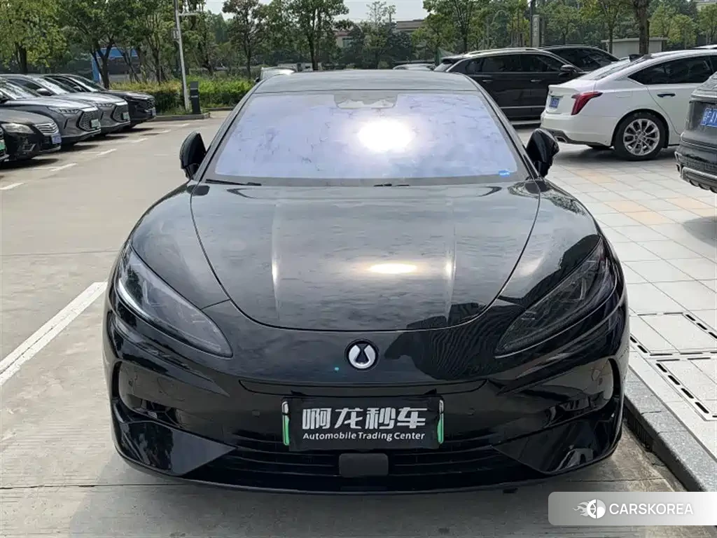 Denza Z9GT 2024 Черный из Китая, фото 4