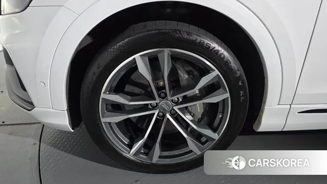 Audi SQ8 (4M) id 3008412 из Кореи 14