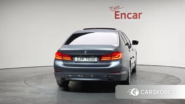 BMW 5 Series (G30) id 3480298 из Кореи 14