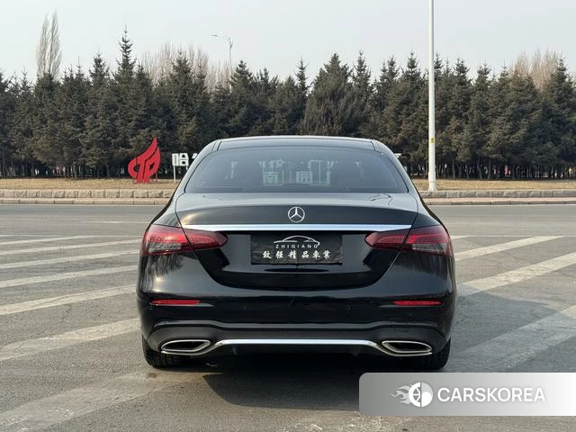 Mercedes-Benz E-class 2023 Черный из Китая, фото 4