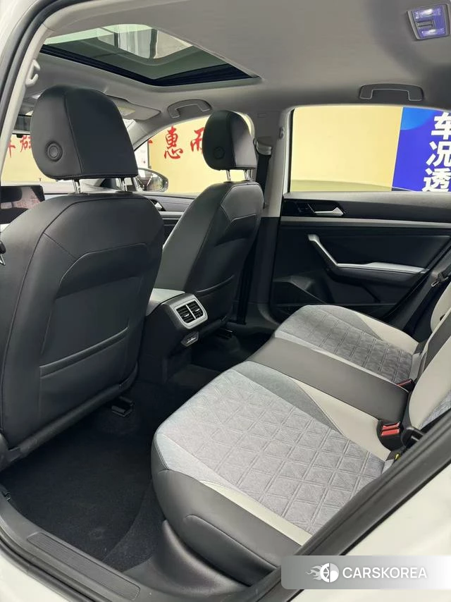 Volkswagen Lavida 2024 Белый из Китая, фото 5