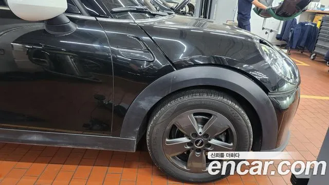Mini Cooper 2023 Черный из Кореи, фото 4