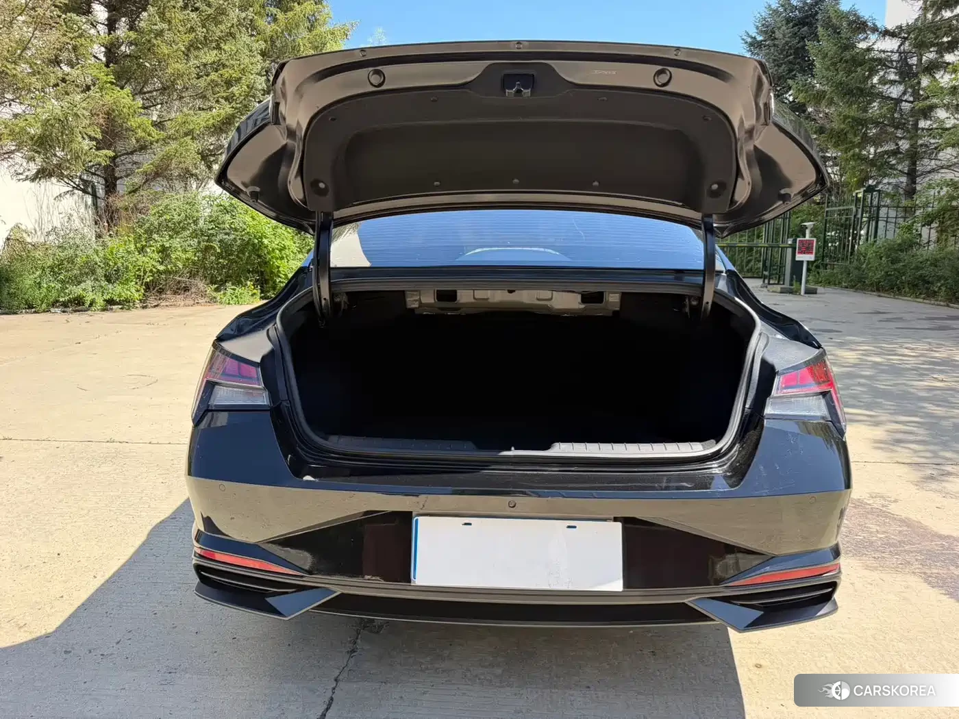 Hyundai Elantra id 4680749 из Китая 19
