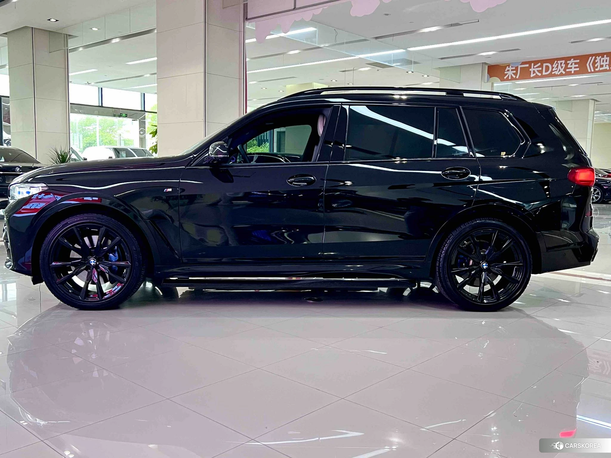 BMW X7 2021 Черный из Китая, фото 4