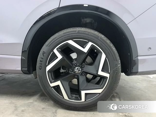 Volkswagen Tiguan L id 4259679 из Китая 14
