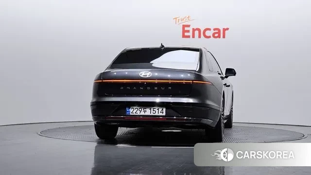 Hyundai Grandeur (GN7) id 3544988 из Кореи 14