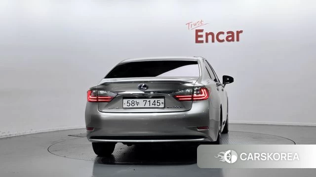 Lexus New ES300h id 4311116 из Кореи 24