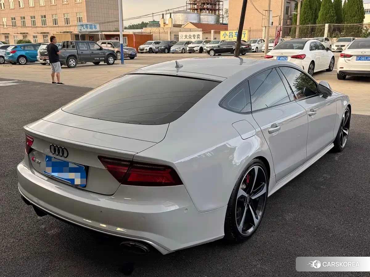 Audi A7 2018 Белый из Китая, фото 4