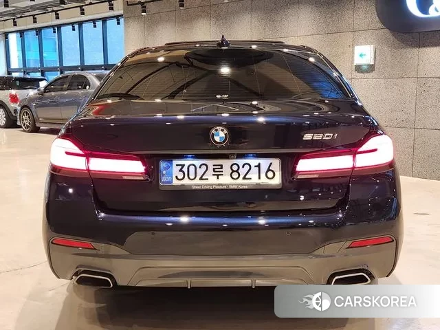 BMW 5 Series (G30) id 3463968 из Кореи 14