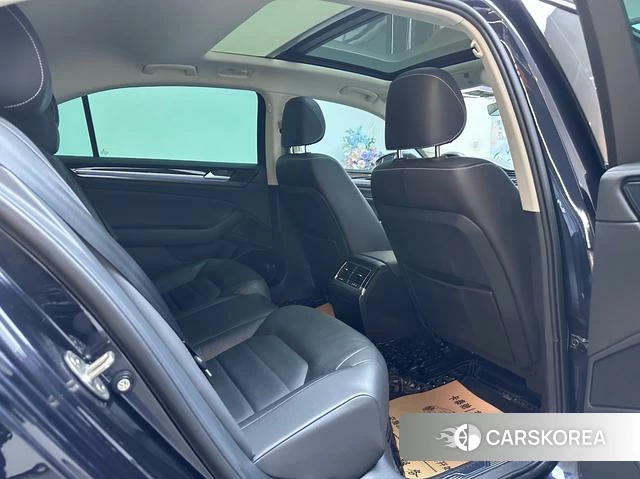 Volkswagen Huiang id 4256089 из Китая 9