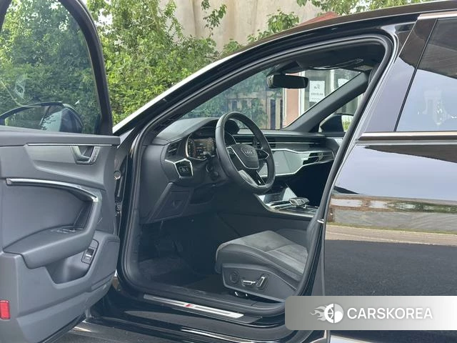Audi A6L id 4307472 из Китая 12