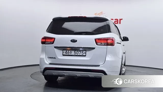 Kia All New Carnival id 3687625 из Кореи 14