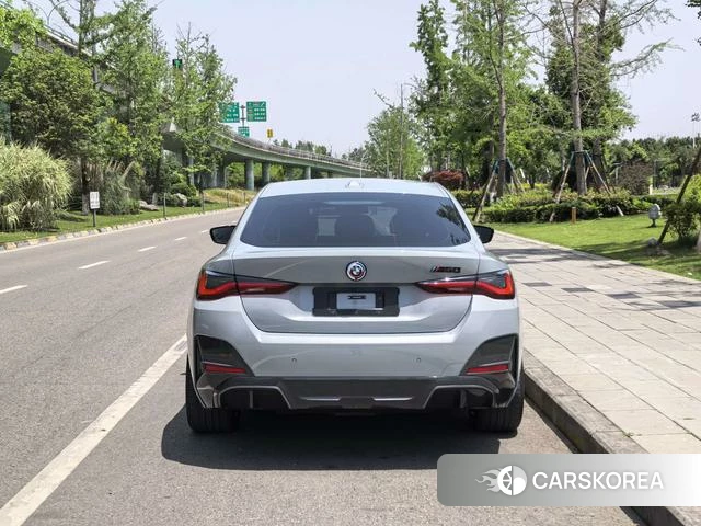 BMW i4 2024 Темно-серый из Китая, фото 4