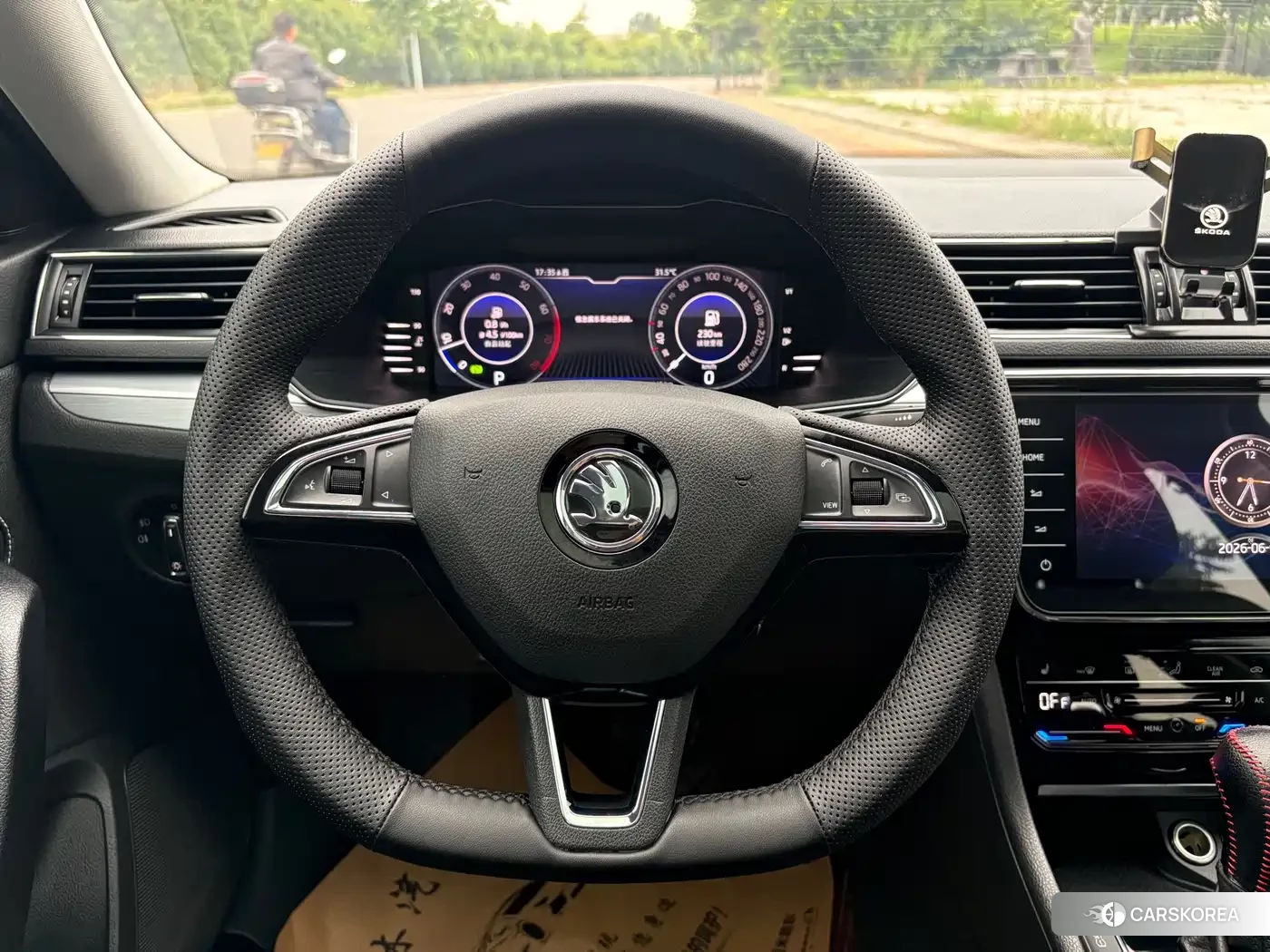 Skoda Superb id 4617039 из Китая 15