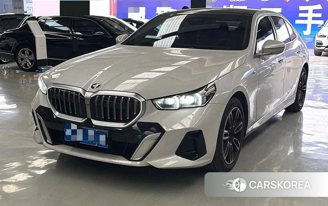 BMW 5 series 2025 Белый из Китая, фото 4