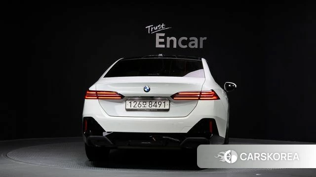 BMW 5 Series (G60) id 4280317 из Кореи 26