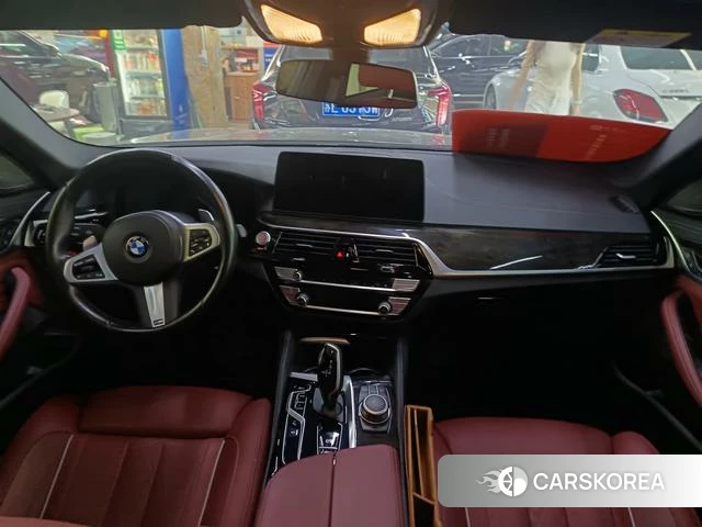 BMW 5 series 2022 Черный из Китая, фото 4