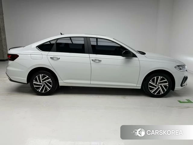 Volkswagen Lavida id 4260475 из Китая 11