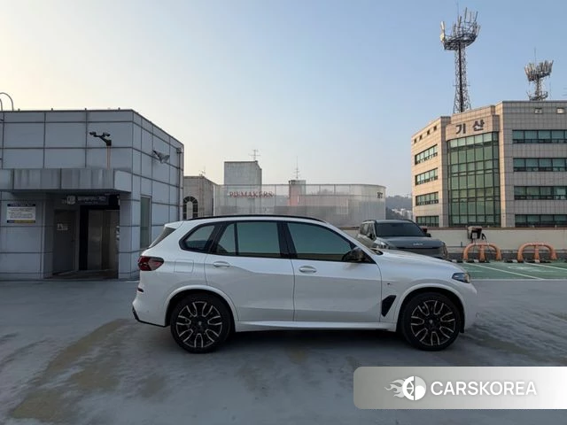 BMW X5 (G05) 2025 Белый из Кореи, фото 4