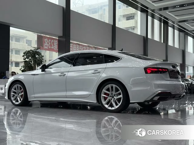 Audi A5 2021 Белый из Китая, фото 4