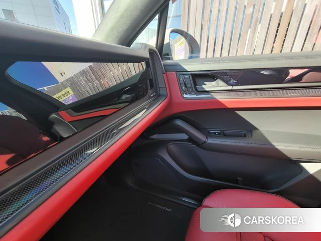 Porsche Cayenne (PO536) 2025 Серебристо-серый из Кореи, фото 4