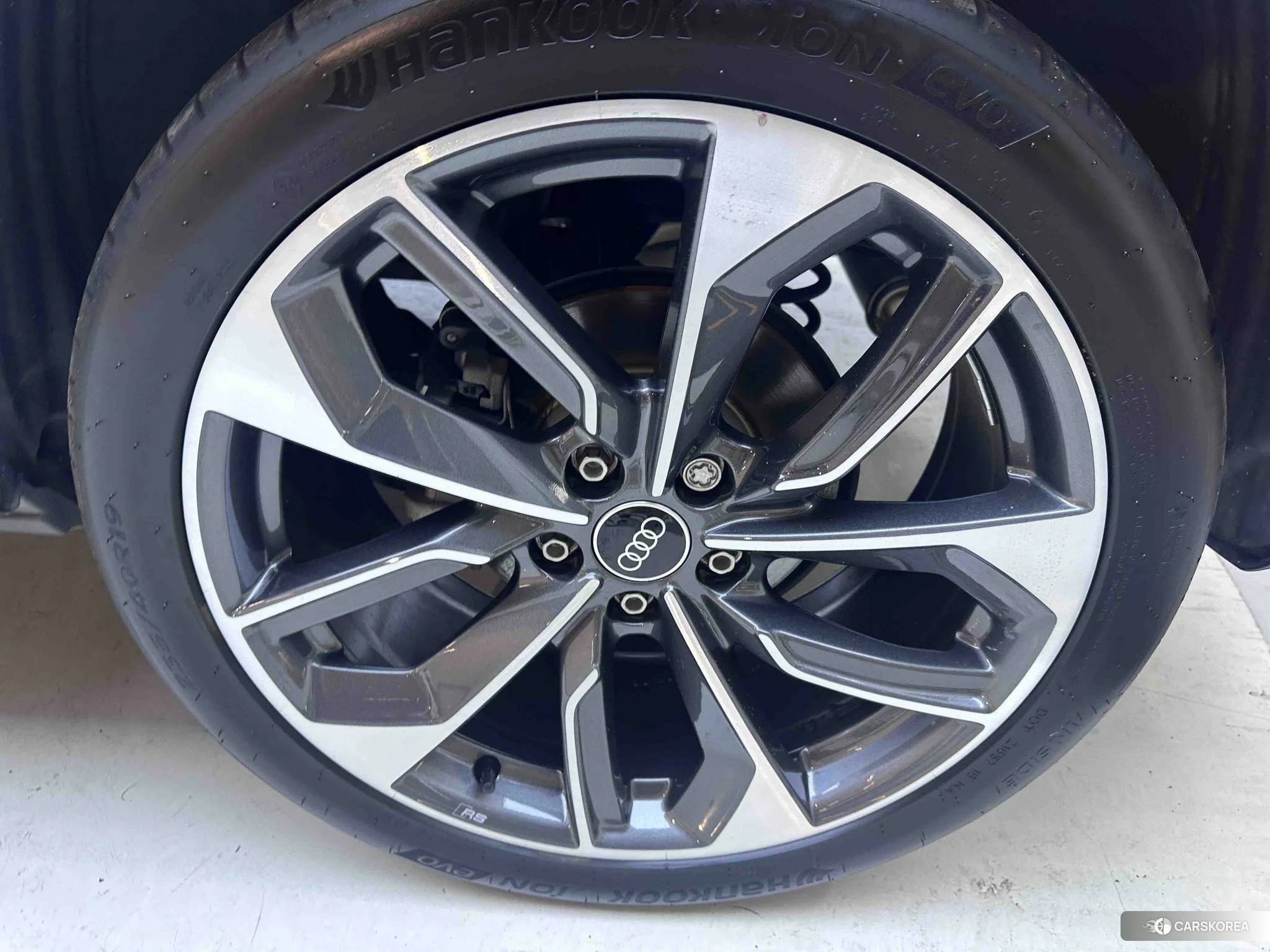 Audi Q2L id 4514991 из Китая 18