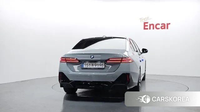 BMW 5 Series (G60) id 3415270 из Кореи 14
