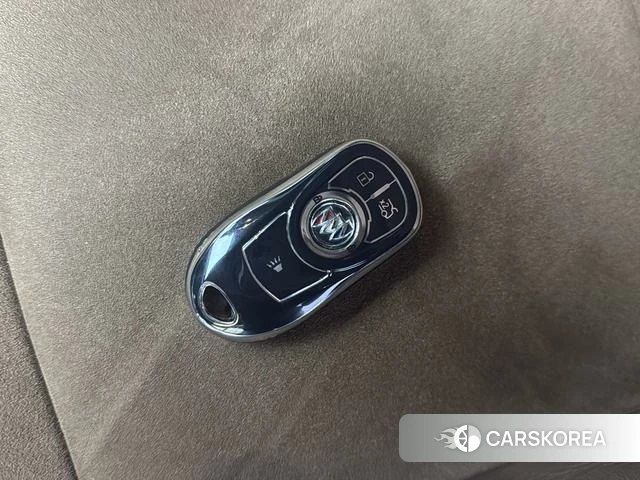 Buick Regal id 3908189 из Китая 14