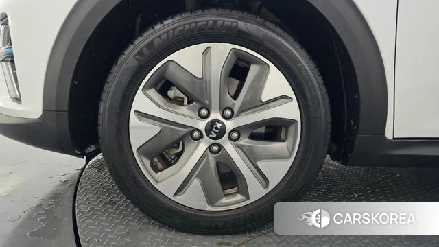 Kia Niro EV id 3911575 из Кореи 14