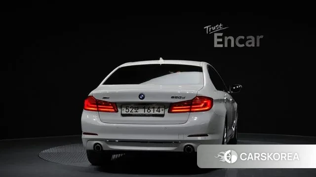 BMW 5 Series (G30) id 3754578 из Кореи 14