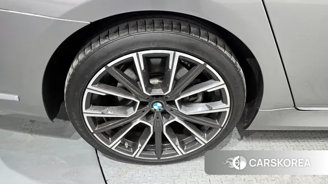 BMW 7 Series (G11) id 3473042 из Кореи 14