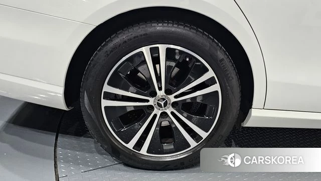 Mercedes-Benz E-Class W213 id 4490069 из Кореи 26