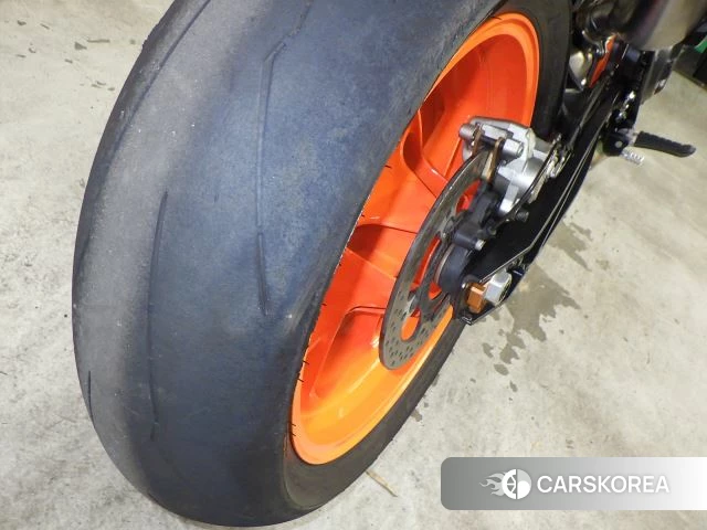 KTM 890 DUKE R id 3957894 из Японии 30