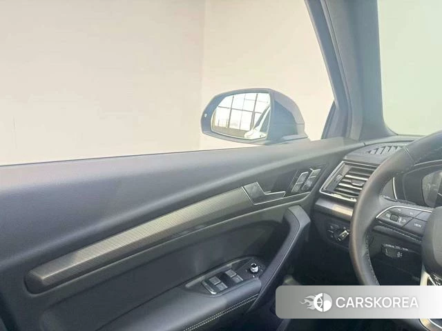 Audi Q5L id 4335186 из Китая 12