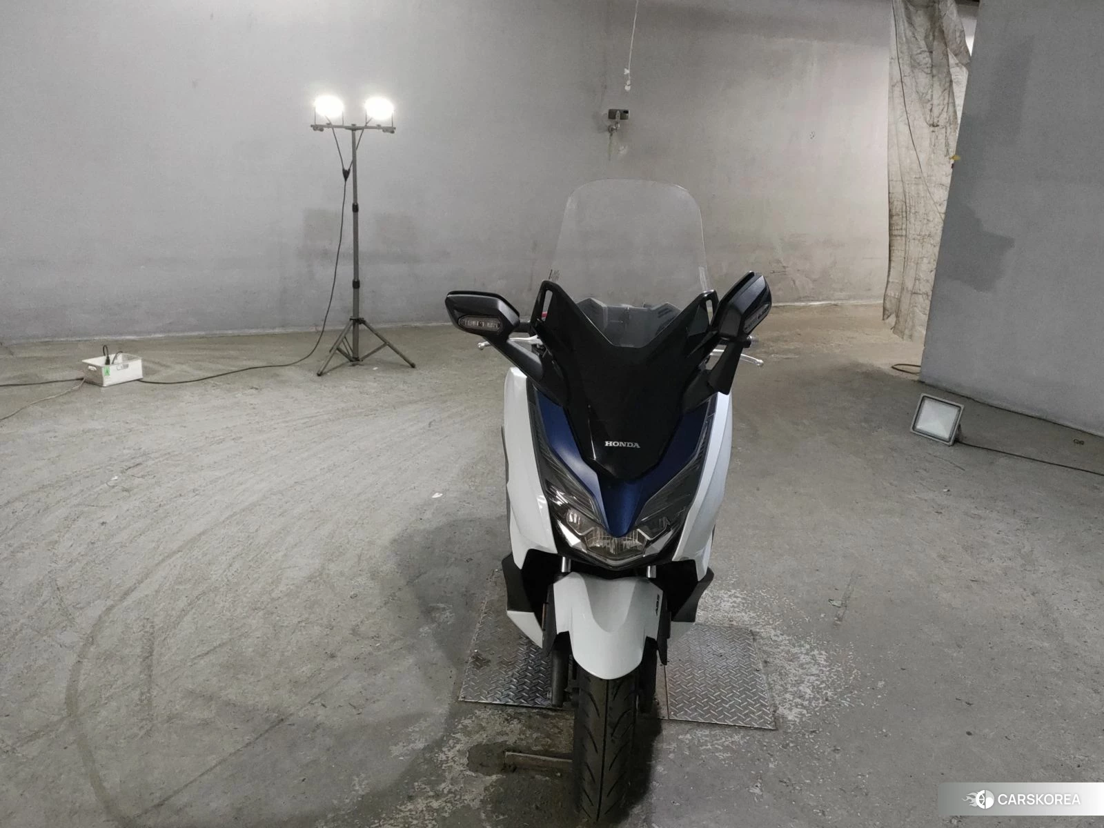 Проданный Honda FORZA id 3948740 из Японии, фото 3