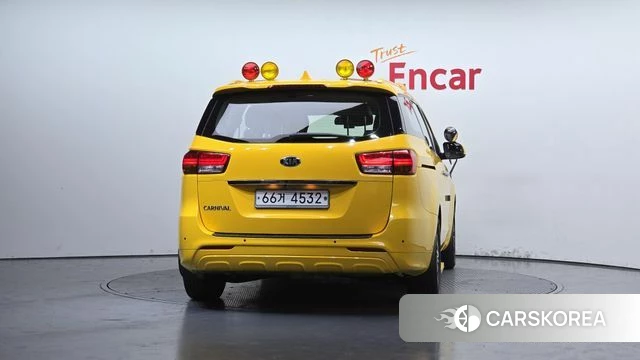 Kia All New Carnival id 4448313 из Кореи 26