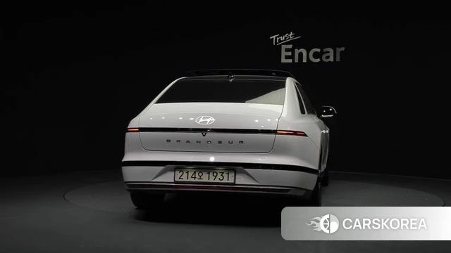 Hyundai Grandeur (GN7) id 3870169 из Кореи 14