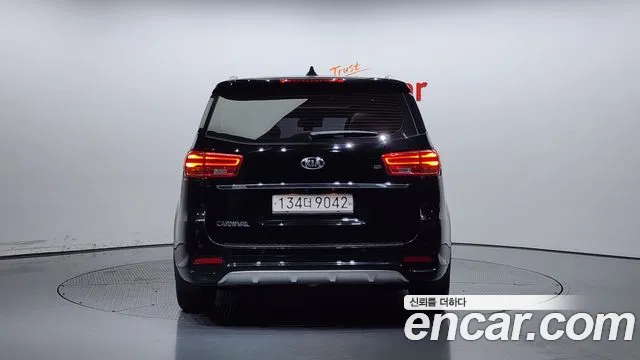 Kia The New Carnival id 2374978 из Кореи 14