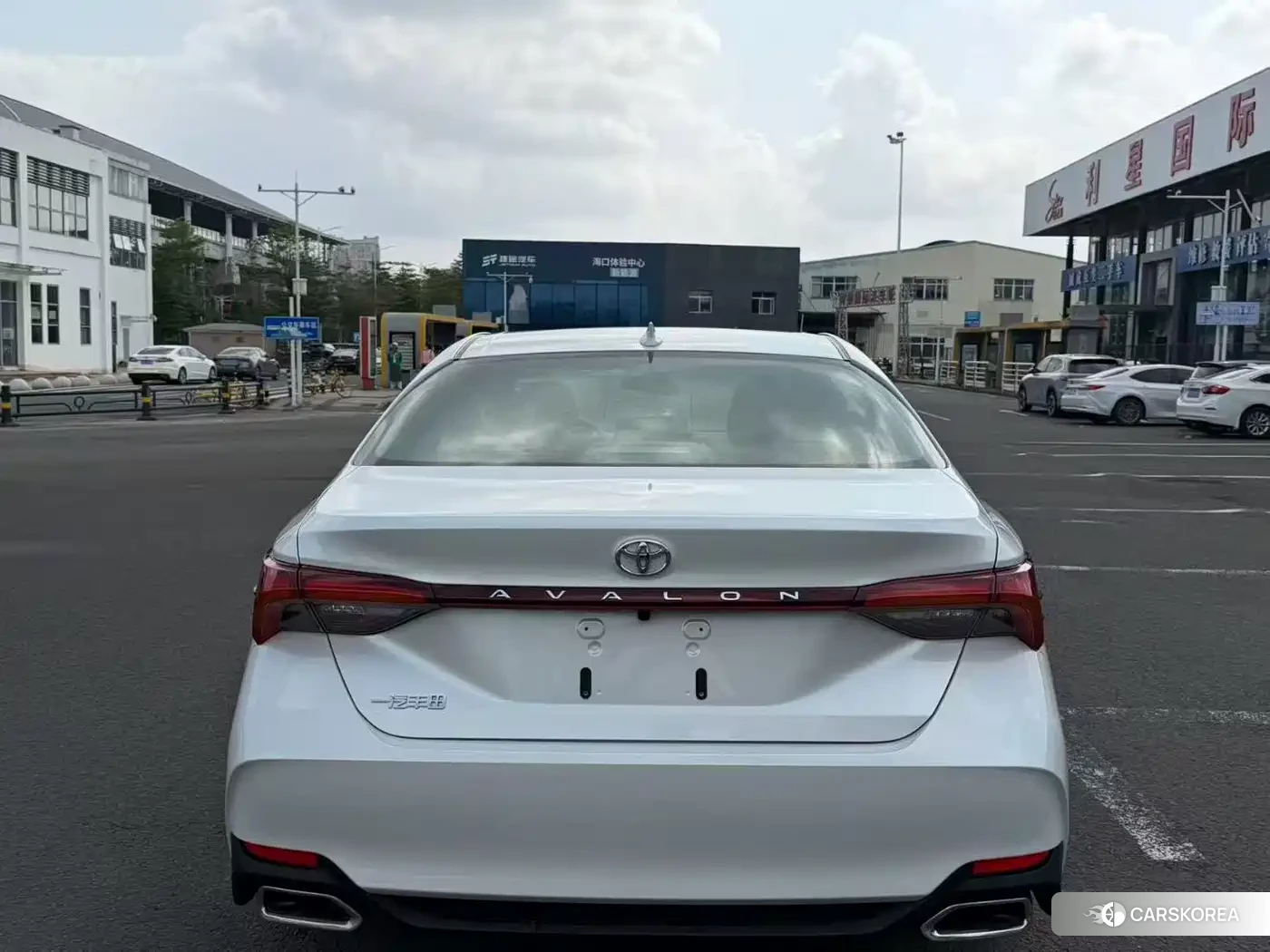 Toyota Avalon 2026 Белый из Китая, фото 4