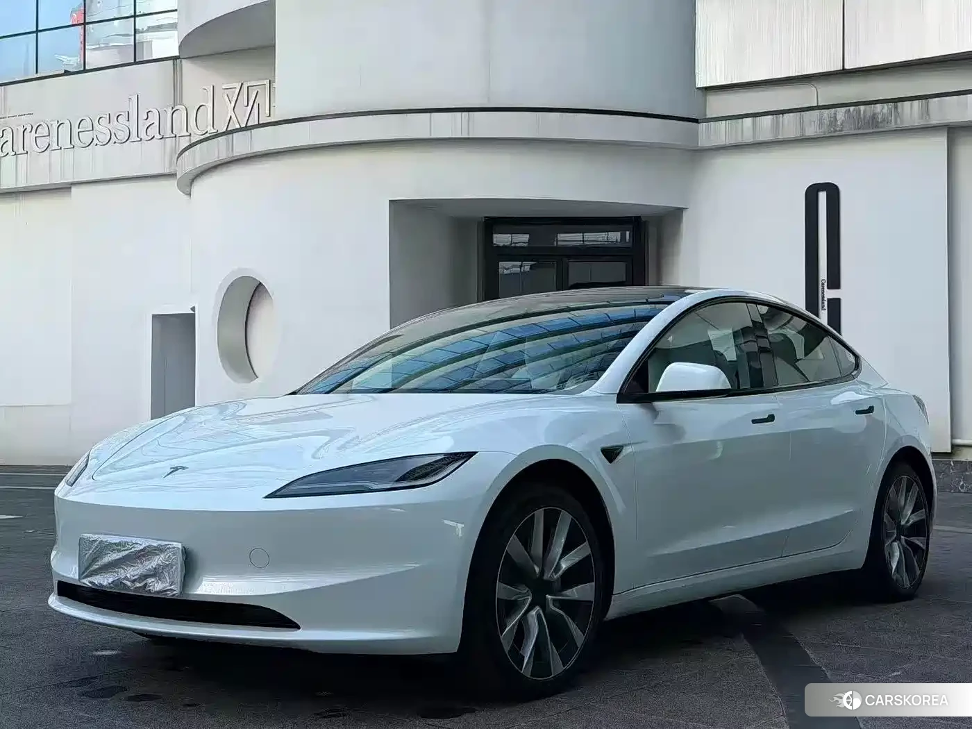 Tesla Model 3 2023 Белый из Китая, фото 4