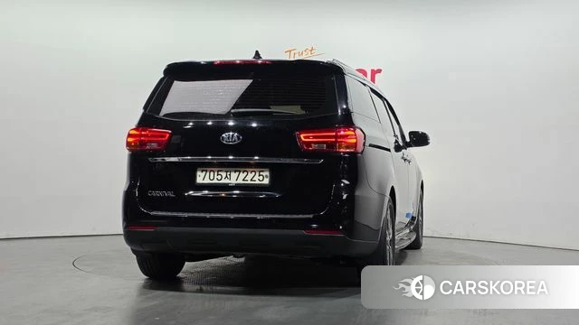 Kia The New Carnival id 4285129 из Кореи 24