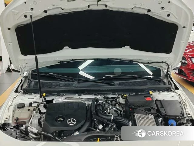 Mercedes-Benz Class A 2023 Белый из Китая, фото 5