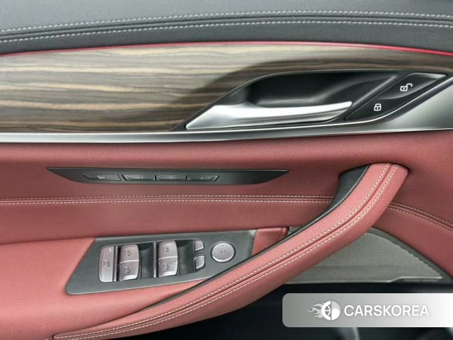 BMW 5 series id 4260461 из Китая 11