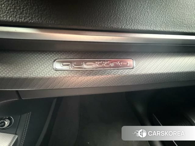 Audi Q5L id 4307720 из Китая 19