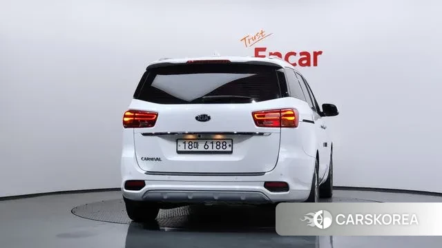 Kia The New Carnival id 3402910 из Кореи 14