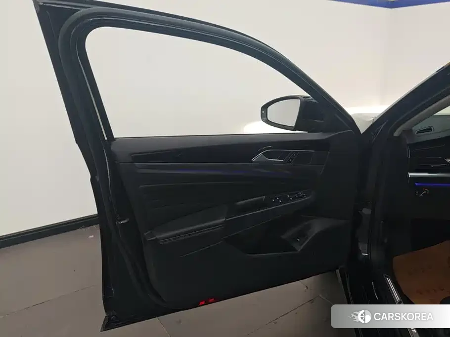 Volkswagen Passat id 4679492 из Китая 10